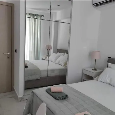 Aqualux Apartment